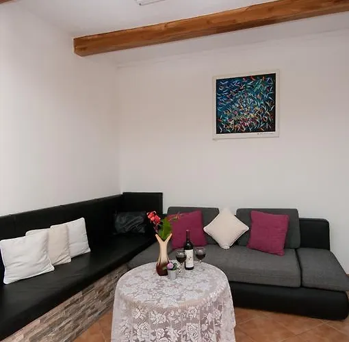 Tomic A-5 Apartment Lovran