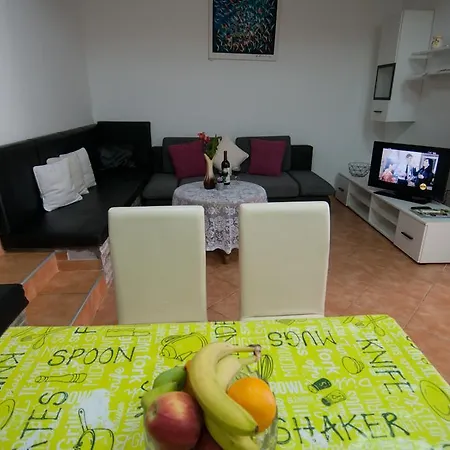 Tomic A-5 Apartment *